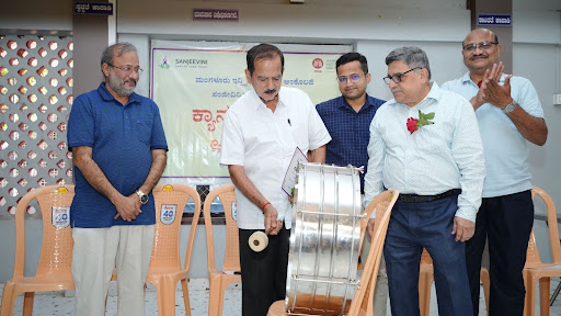 Dignitaries inaugurates the "Arive Shakthi" community dialogue programme in Kumta with the symbolic beating of drums